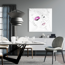 Toile 36 x 36 - Portrait de femme avec maquillage rose