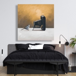 Canvas 48 x 48 - Old camera with bird
