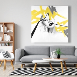 Toile 48 x 48 - Femme au trait jaune