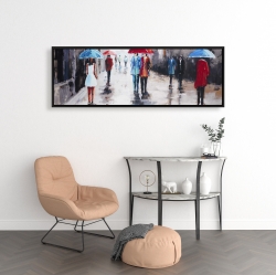 Encadré 16 x 48 - Gens avec leur parapluie dans la rue
