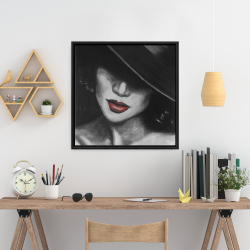Encadré 24 x 24 - Mystérieuse dame aux lèvres rouges
