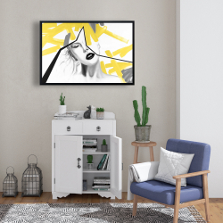 Encadré 24 x 36 - Femme au trait jaune