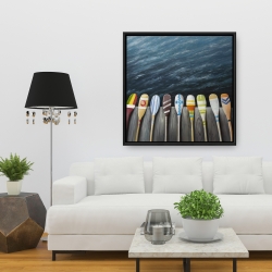 Encadré 36 x 36 - Pagaies colorées sur le quai