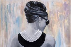 Audrey hepburn de style abstrait vue de dos