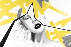 Femme au trait jaune
