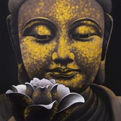 Le sourire éternel de bouddha et son lotus