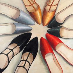 Cing paires de chaussures pour femme