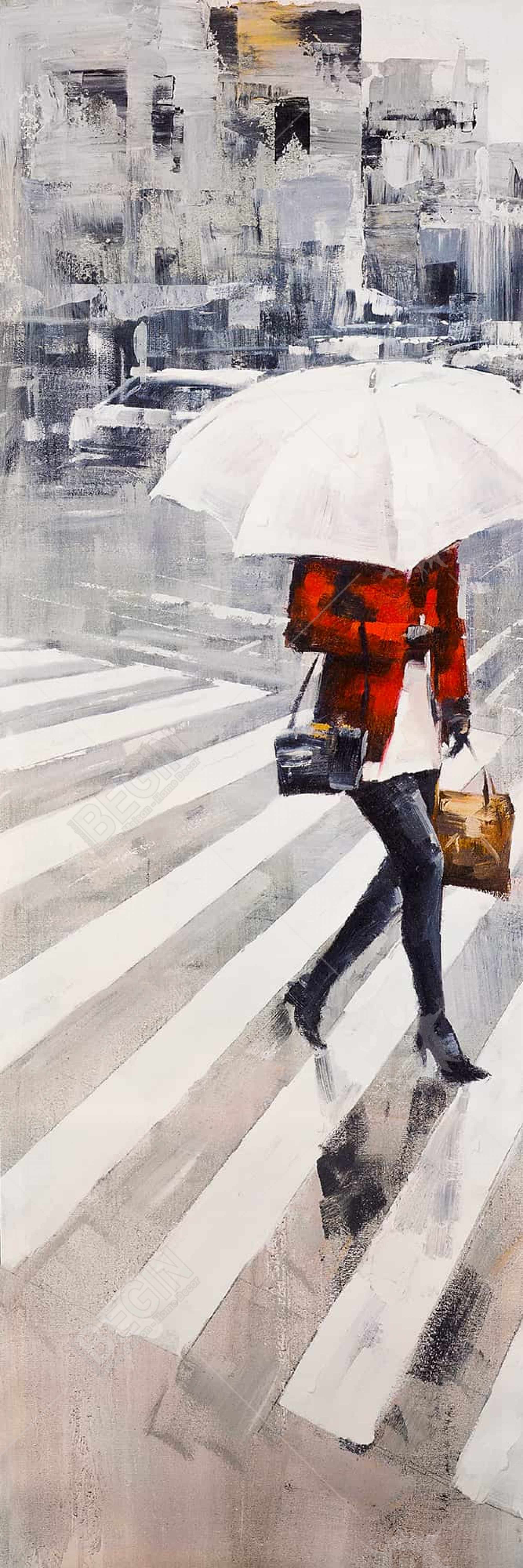 Femme marchant avec son parapluie